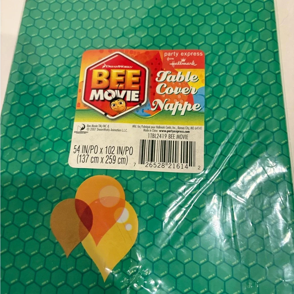 Brand New 2007 Dreamworks Bee Movie Party Table cloths